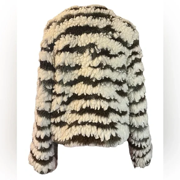 I.N.C. International Concepts Black and White Faux Fur Shag Jacket Size … - Picture 5 of 7